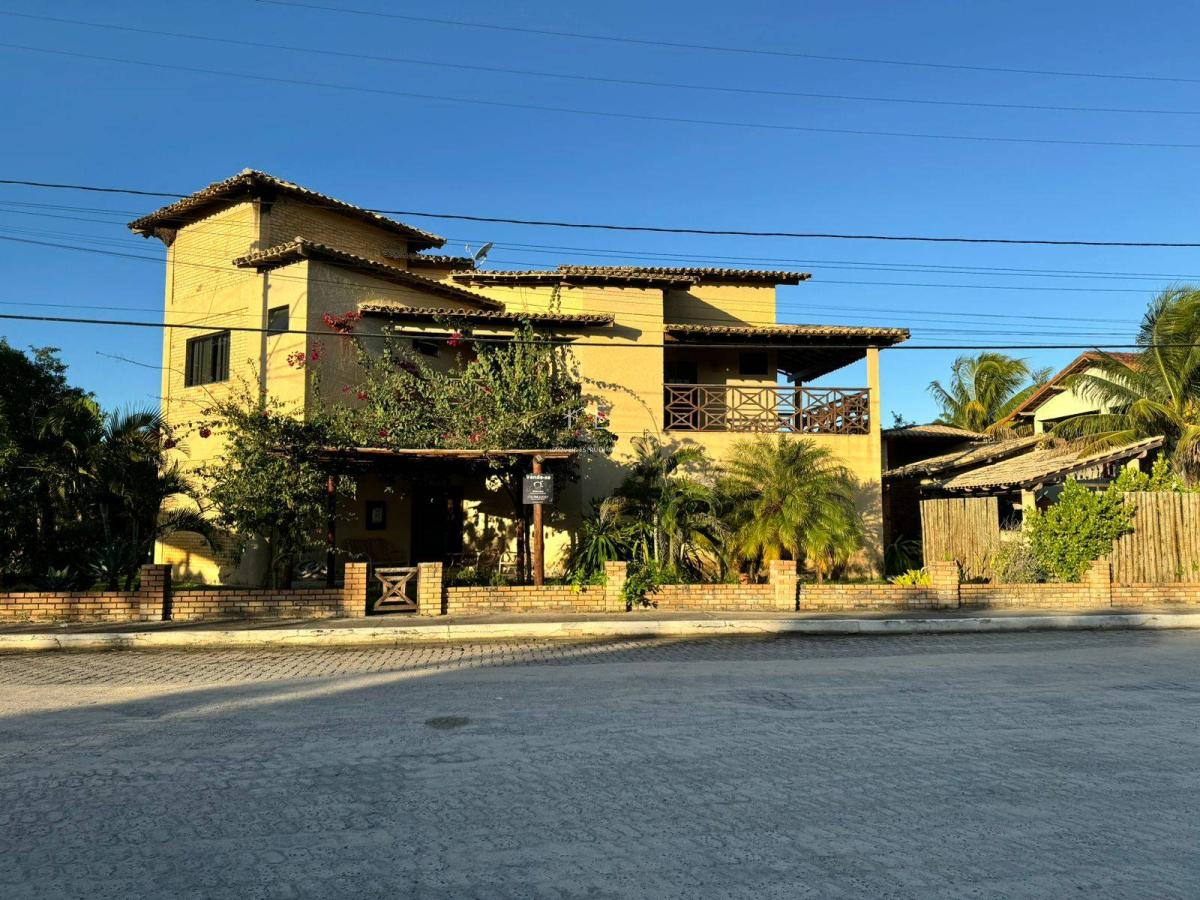Casa com 3 Suítes, sendo um com closed e varanda pivativa + 2 Quartos em condominio Fechado na Praia de Guaratiba, Prado - Ba - Imóveis Estruturar Empreendimento Imobiliários