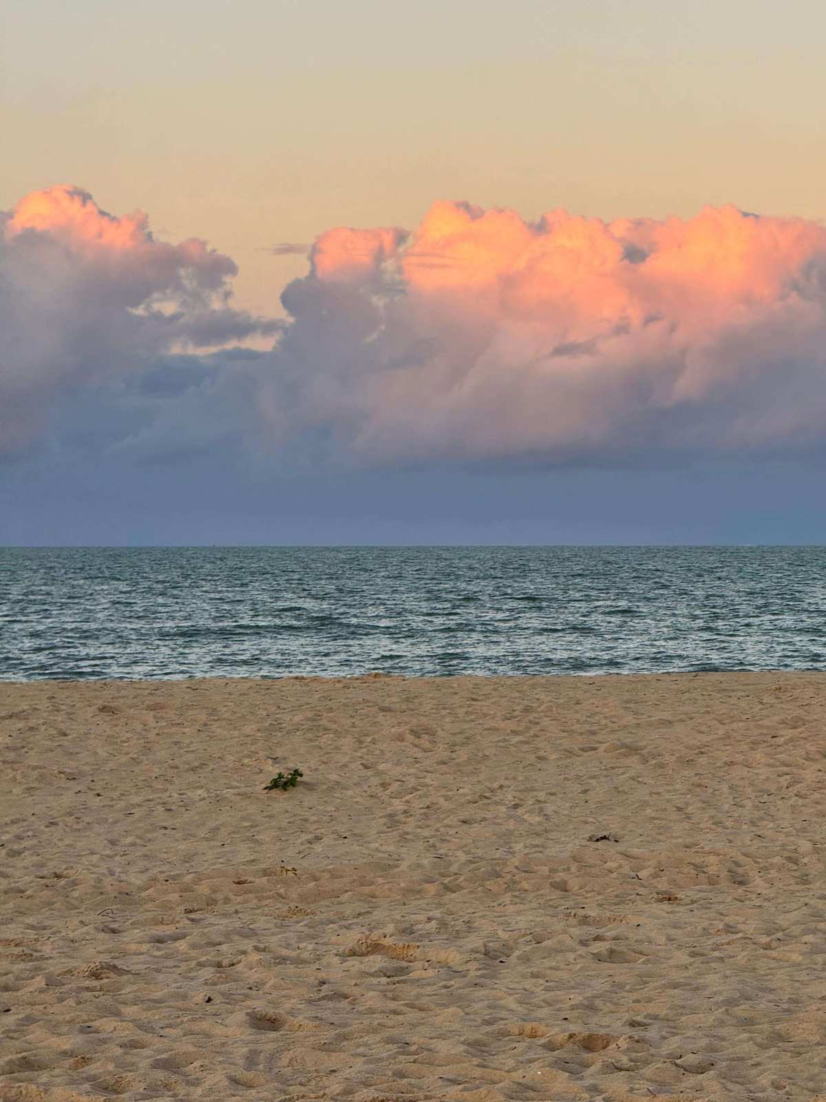 Flat para alugar, no Condomínio Guaratiba dos Lagos, , com 1 quarto, 57m² - Imóveis Estruturar Empreendimento Imobiliários